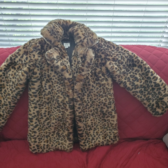 GAP Other - Girl's Leopard print jacket size medium